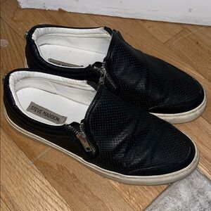 Steve Madden Black Textured Women’s Loafers